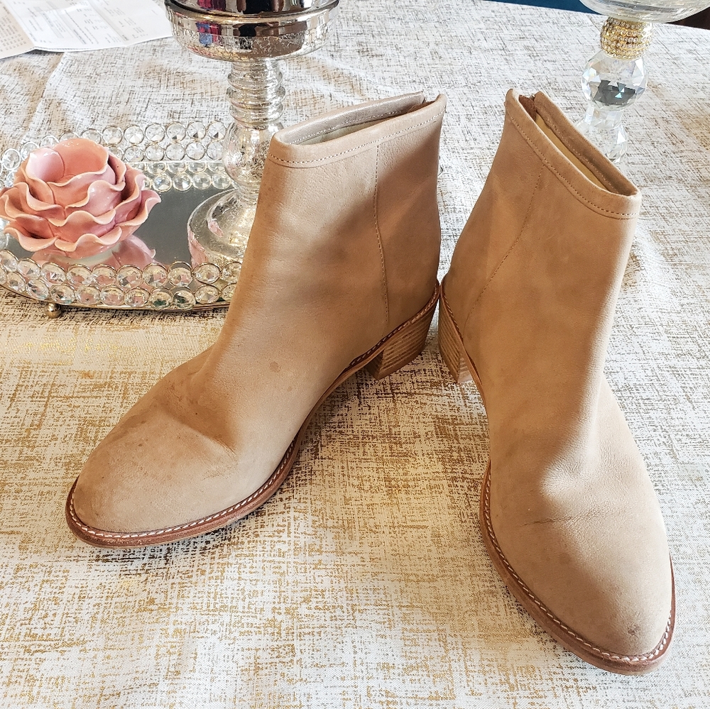 Ankle boots